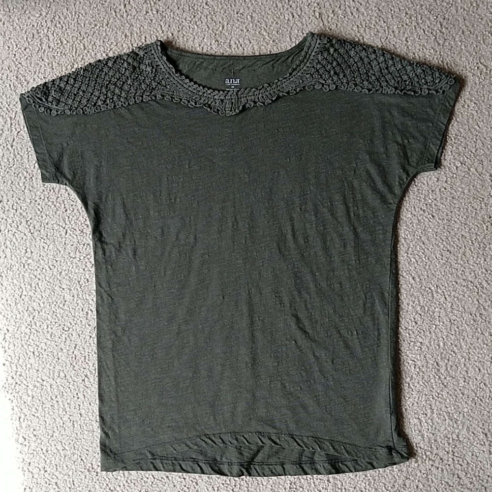 A.n.a brand top